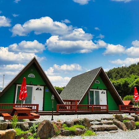 Pinescent Pension Cheorwon Экстерьер фото